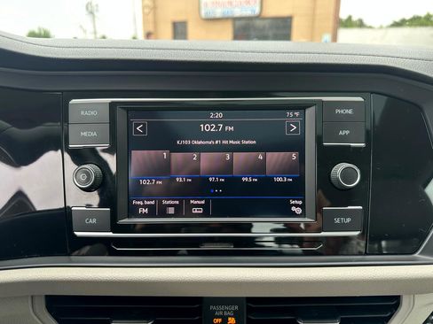 Used 2019 Volkswagen Jetta S image 38