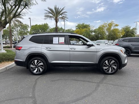 Used 2024 Volkswagen Atlas SE image 5