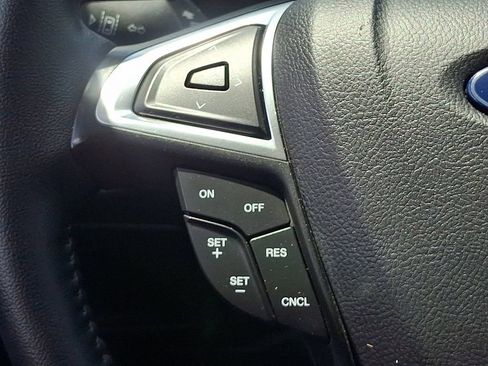 Used 2024 Ford Edge SEL AWD/4WD image 21