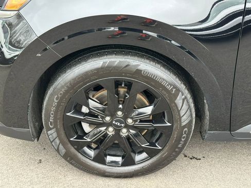 Used 2024 Kia Carnival SX Prestige image 7