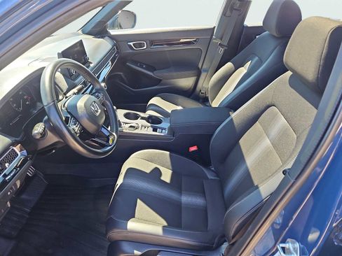 Certified 2025 Honda Civic Sport image 29