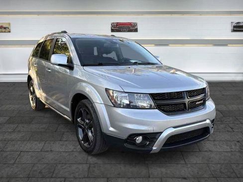 Used 2020 Dodge Journey Crossroad FWD image 1