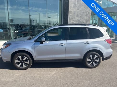 Used 2017 Subaru Forester 2.5i Premium w/ All-Weather Package AWD/4WD image 8