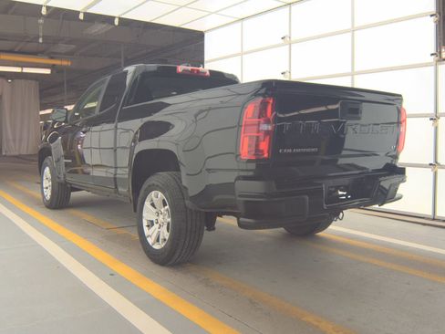 Used 2022 Chevrolet Colorado LT w/ Fleet Safety Package image 13
