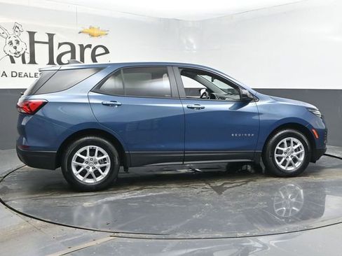 Used 2024 Chevrolet Equinox LS w/ LS Convenience Package image 36