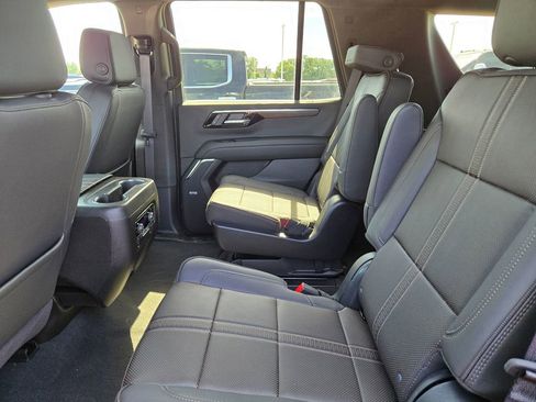 Used 2025 Chevrolet Tahoe High Country w/ Sun And Tow Package AWD/4WD image 12