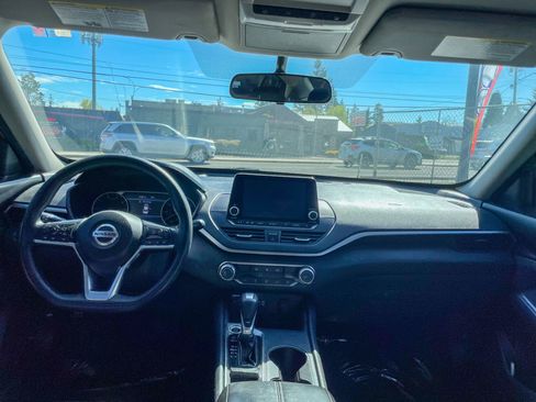 Used 2020 Nissan Altima 2.5 S image 3