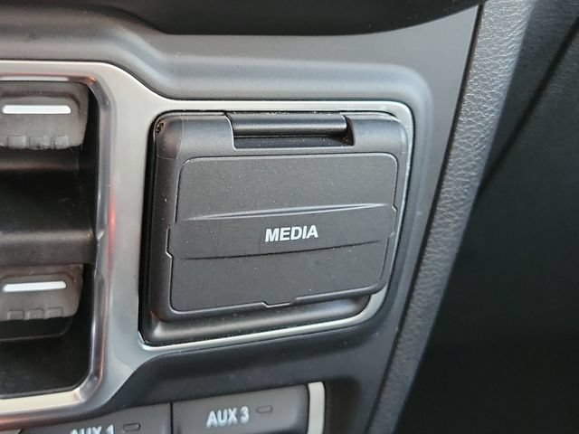 Used 2023 Jeep Wrangler Unlimited Sahara AWD/4WD image 27