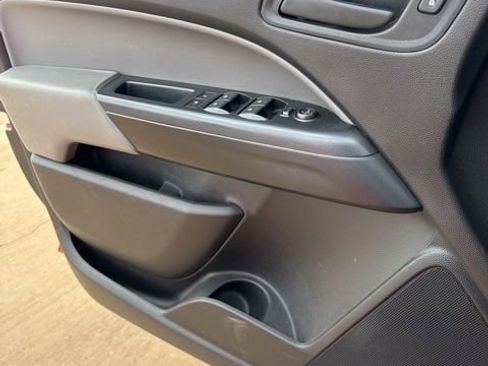 Used 2021 Chevrolet Colorado W/T w/ Custom Special Edition RWD image 5