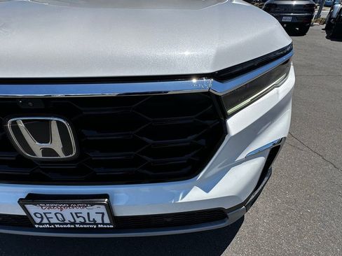Used 2023 Honda Pilot Elite image 6