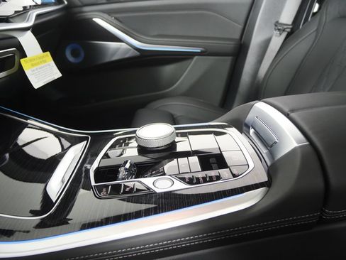 New 2026 BMW X5 M60i AWD/4WD image 21
