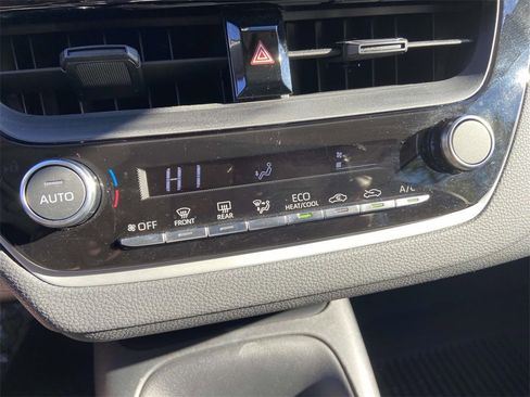 Used 2025 Toyota Corolla LE image 23