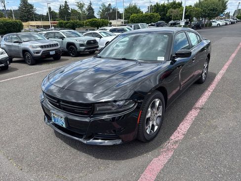 Used 2016 Dodge Charger SXT w/ Rallye Group AWD/4WD image 2