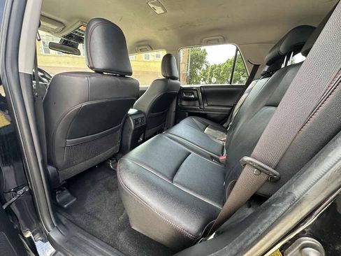 Used 2024 Toyota 4Runner TRD Off-Road Premium AWD/4WD image 37