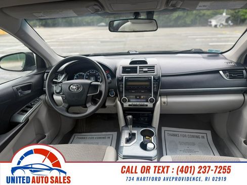 Used 2012 Toyota Camry LE FWD image 10