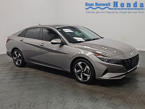 Used 2023 Hyundai Elantra SEL w/ Convenience Package image 1