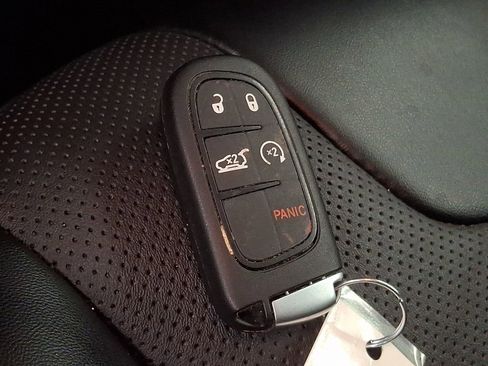 Used 2022 Jeep Cherokee Limited w/ Elite Package image 19