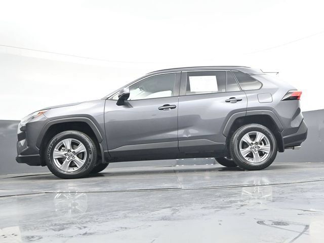 Used 2024 Toyota RAV4 XLE FWD image 34