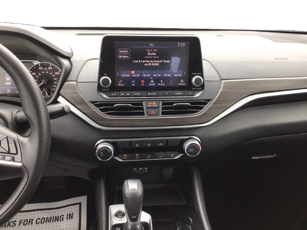 Used 2024 Nissan Altima 2.5 SV FWD image 14