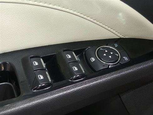 Used 2015 Ford Fusion Titanium FWD image 21