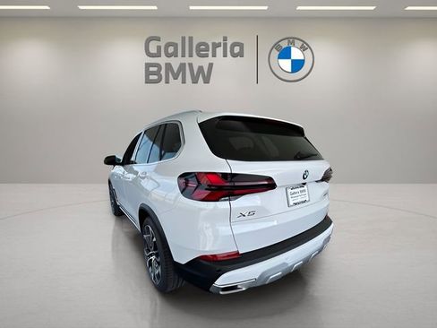 New 2026 BMW X5 xDrive40i w/ Premium Package image 7