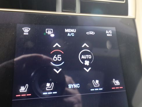 Certified 2021 Porsche Taycan 4S image 23