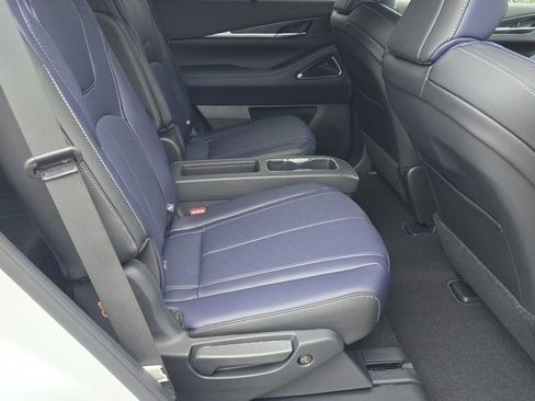 New 2026 INFINITI QX60 Sport image 21