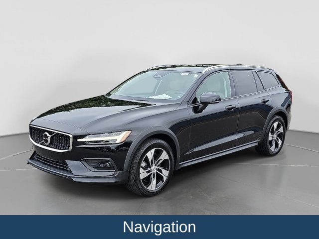 Used 2023 Volvo V60 B5 Cross Country Plus w/ Climate Package AWD/4WD image 4