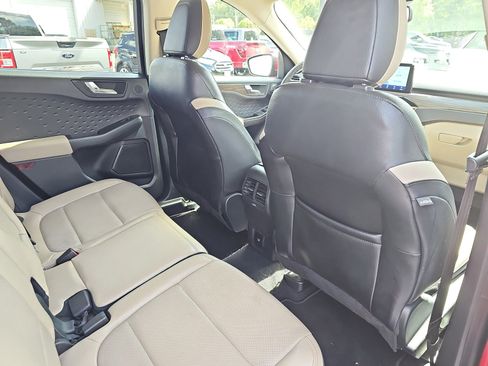 Used 2020 Ford Escape Titanium AWD/4WD image 11