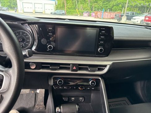 Used 2022 Kia K5 LXS FWD image 6
