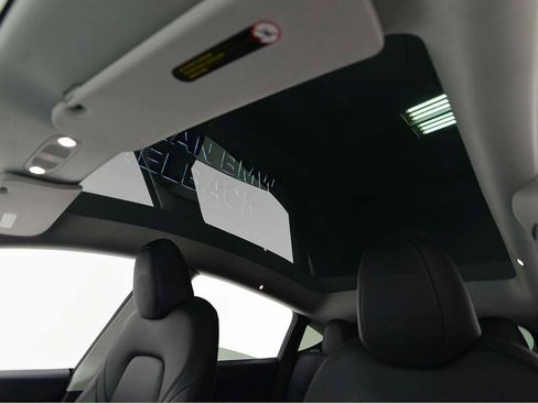 Used 2024 Tesla Model Y Long Range image 5