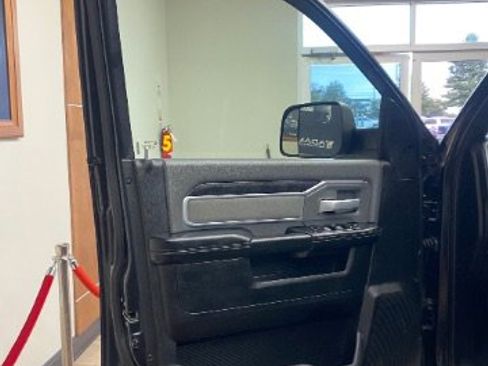 Used 2021 RAM 2500 Big Horn image 10