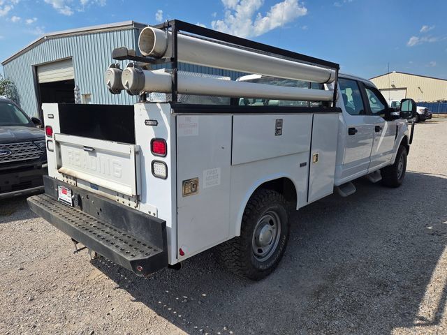 Used 2017 Ford F350 XL AWD/4WD image 3
