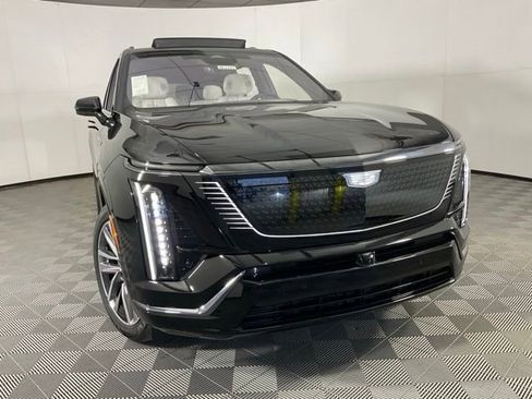 New 2026 Cadillac Vistiq Premium Luxury w/ LPO, Floor Liner Package AWD/4WD image 9