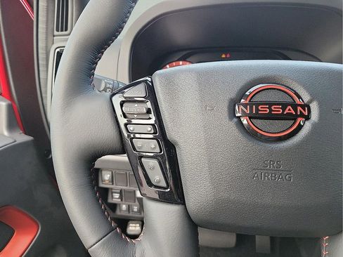 Used 2026 Nissan Frontier PRO-4X w/ Pro-4x Convenience Package AWD/4WD image 18
