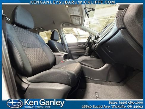 Used 2018 Nissan Rogue SV AWD/4WD image 28