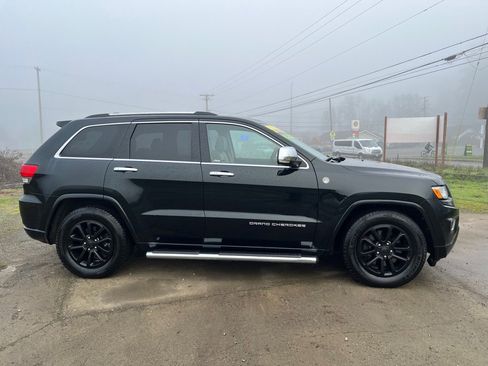 Used 2015 Jeep Grand Cherokee Overland w/ Advanced Technology Group image 17