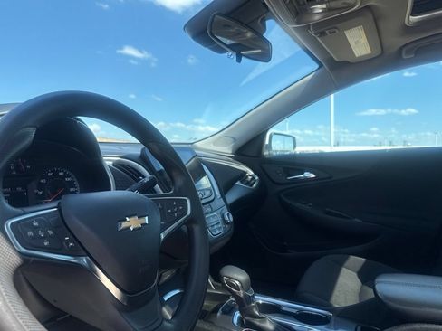 Used 2024 Chevrolet Malibu LT FWD image 36