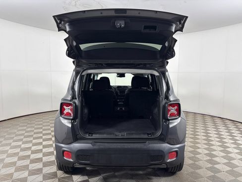 Used 2016 Jeep Renegade Latitude AWD/4WD image 25