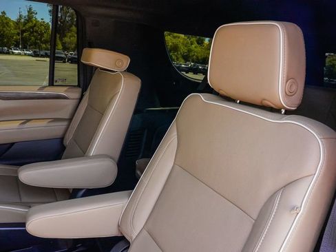 Used 2024 Chevrolet Suburban Premier AWD/4WD image 14