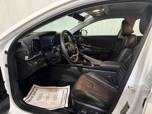 Certified 2023 Hyundai Elantra Limited image 19