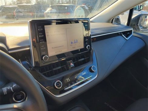 Used 2020 Toyota Corolla LE image 22