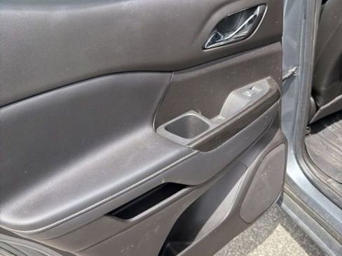 Used 2021 GMC Acadia SLT w/ Elevation Edition image 12