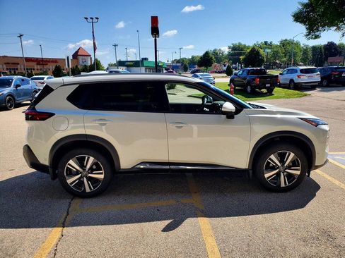 Used 2023 Nissan Rogue SL AWD/4WD image 4