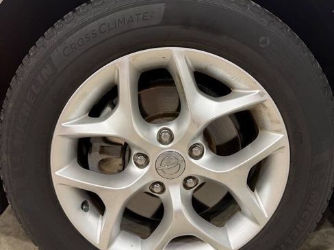 Used 2020 Chrysler Pacifica Limited image 17