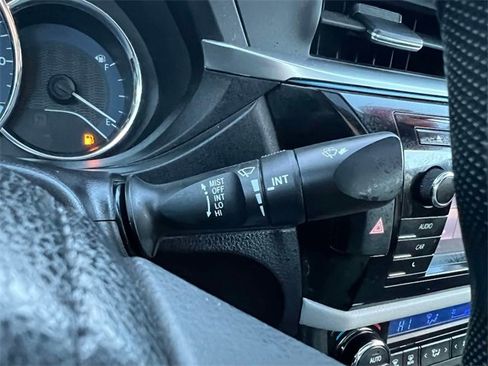 Used 2015 Toyota Corolla LE image 26
