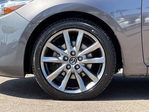 Used 2018 MAZDA MAZDA3 Touring image 27