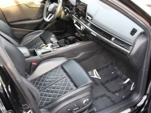 Used 2021 Audi S4 Prestige w/ Prestige Package image 16