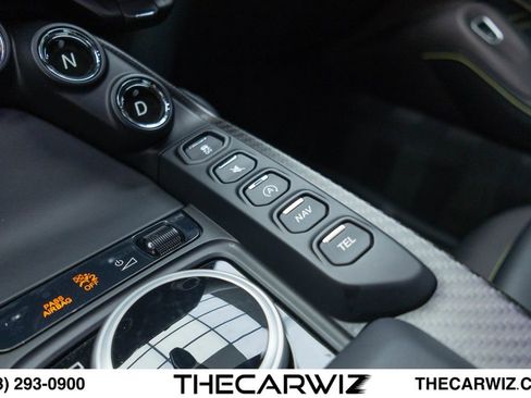 Used 2023 Aston Martin V8 Vantage Coupe RWD image 66