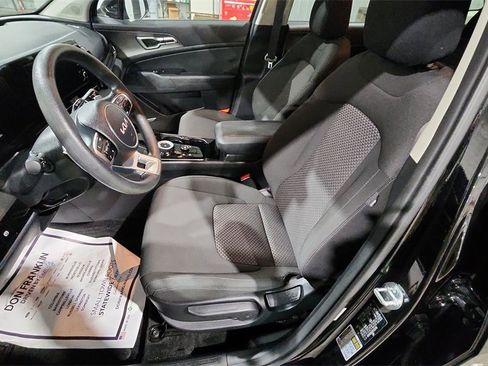 Used 2024 Kia Sportage LX image 15